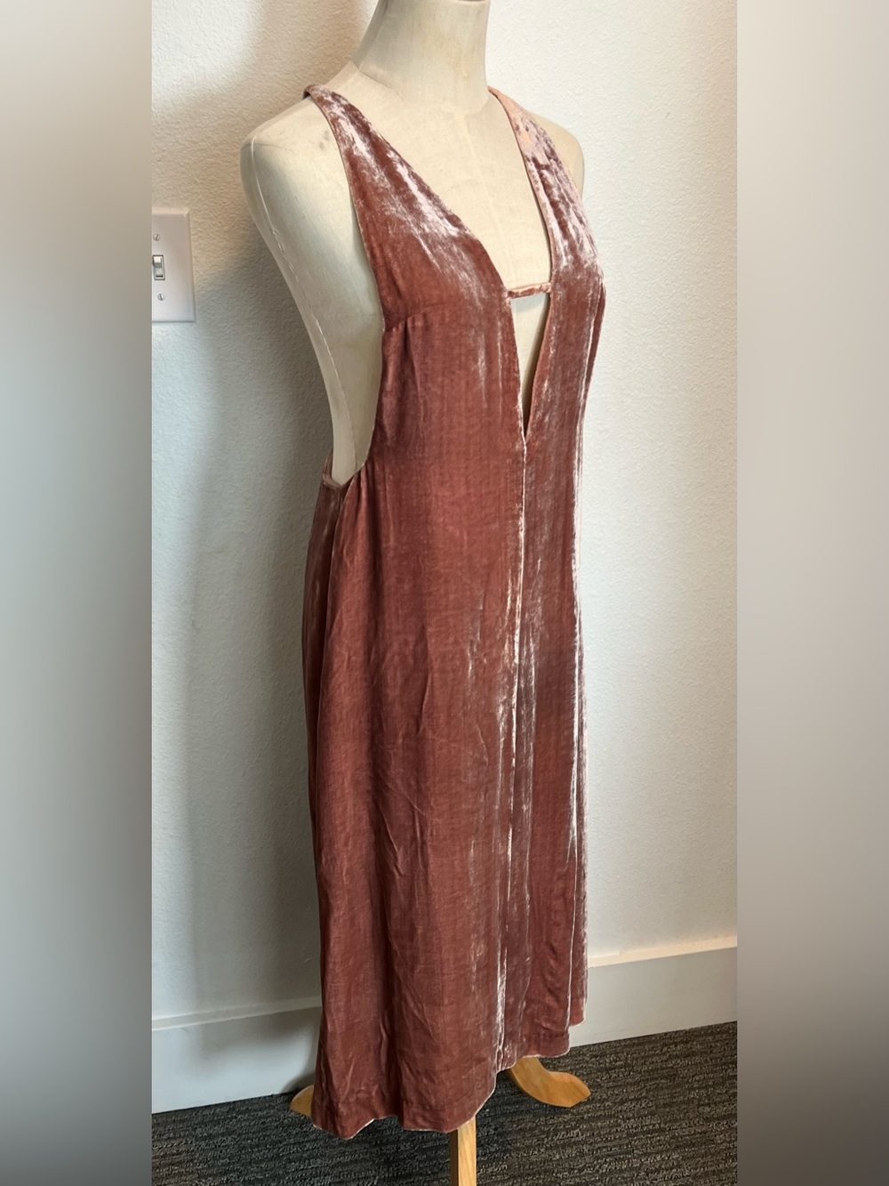Banana Republic Heritage Collection Deep V velvet dress sz 4